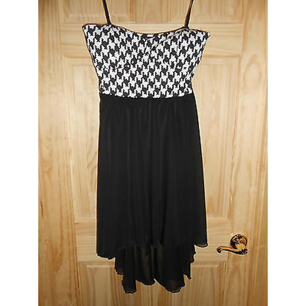 NEW sz Medium Deb‎ Black & White LBD Strapless Sweetheart Bust Long/Short Dress!